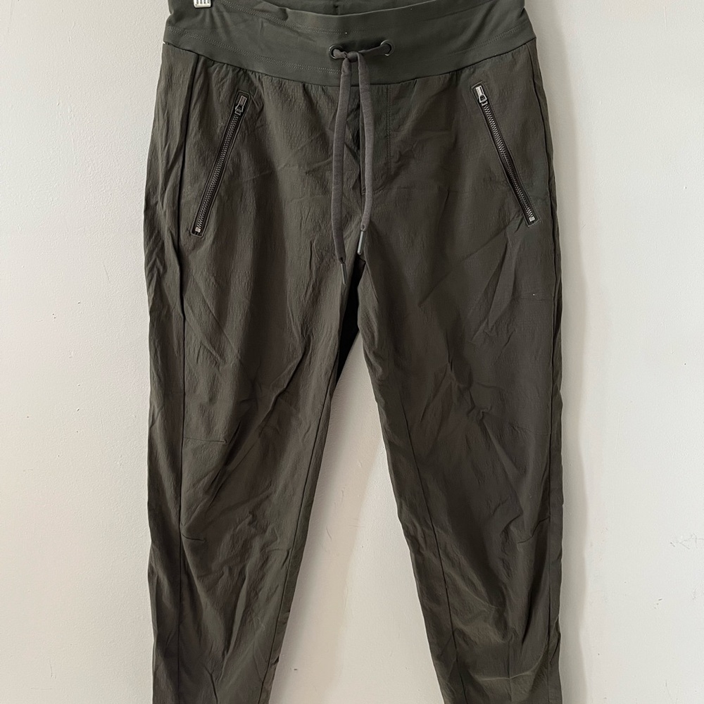 Athleta green olive pants